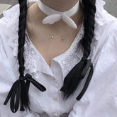 GARGANTILLA DE SATÉN CON ALAS DE ÁNGEL